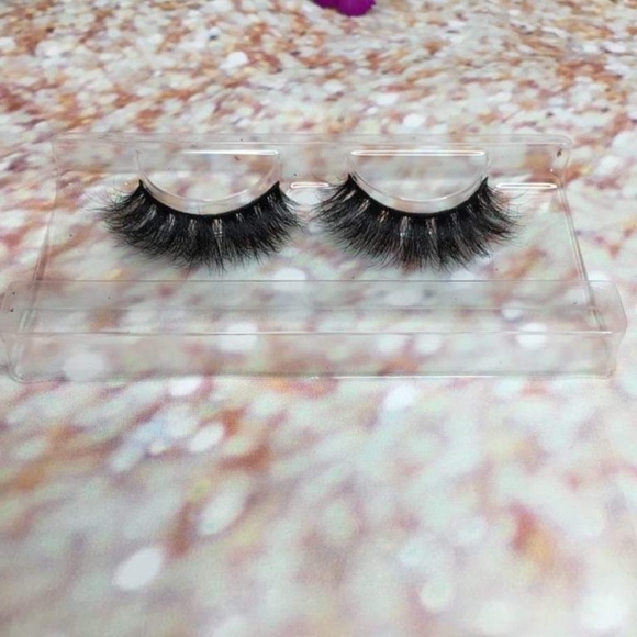 3D Mink Lashes - Picture 2 of 5